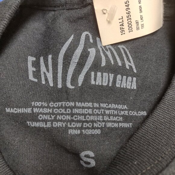 NWT Lady Gaga Enigma Las Vegas black short sleeve t-shirt womens Small - Picture 9 of 9